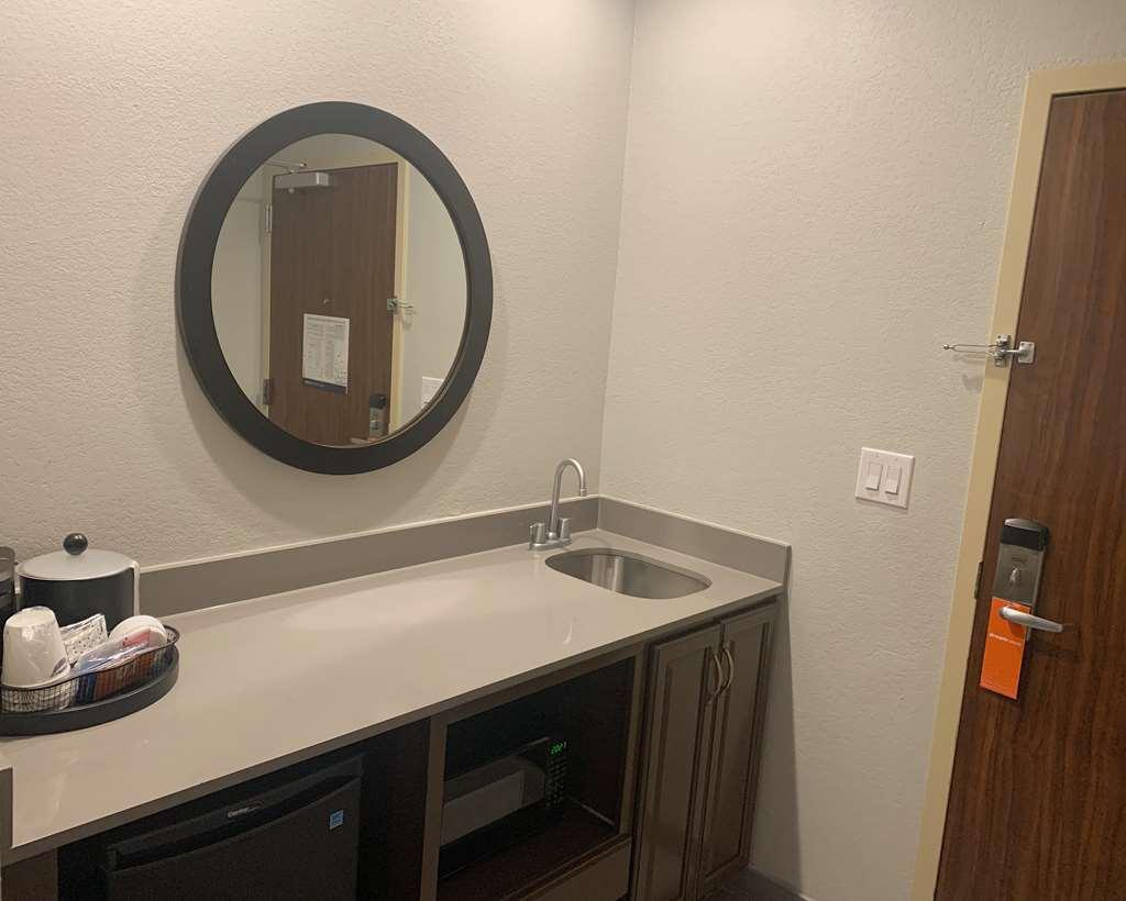 Hampton & Selma-san Antonio/randolph Afb 3*